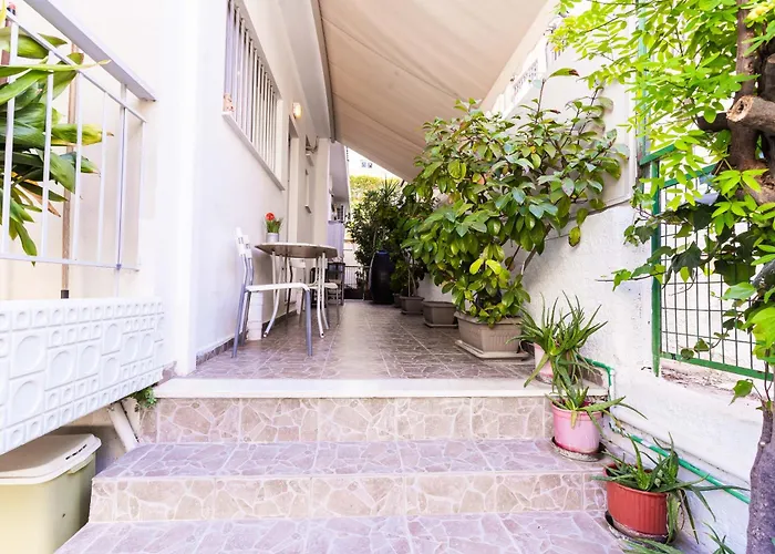 Alimos Apartment